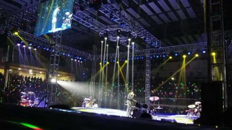 愛在進(jìn)行時，溫暖緊相隨